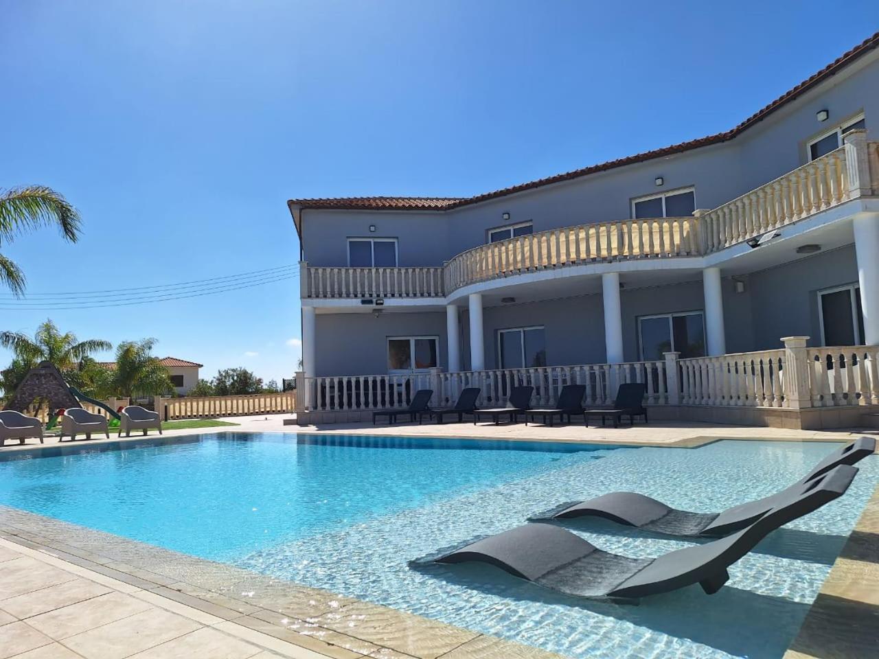 Grand Villa Lynn Seaview Ayia Napa Exteriér fotografie